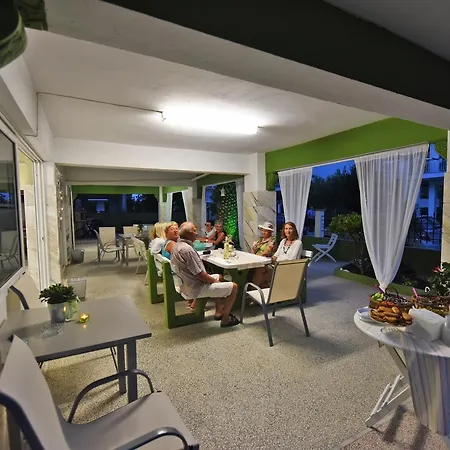 Aparthotel Dionisos Elia
