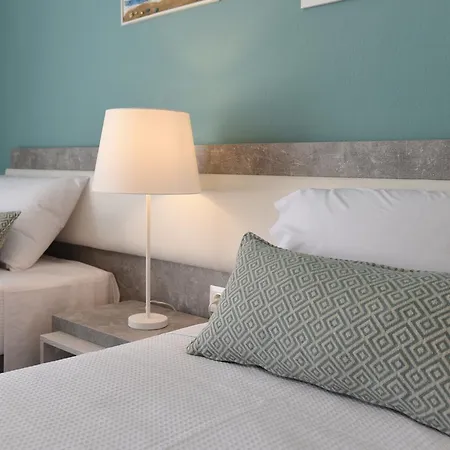 Dionisos Elia Lejlighedshotel 3*