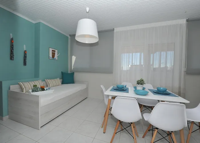 Dionisos Elia Hotel de apartamente 3*